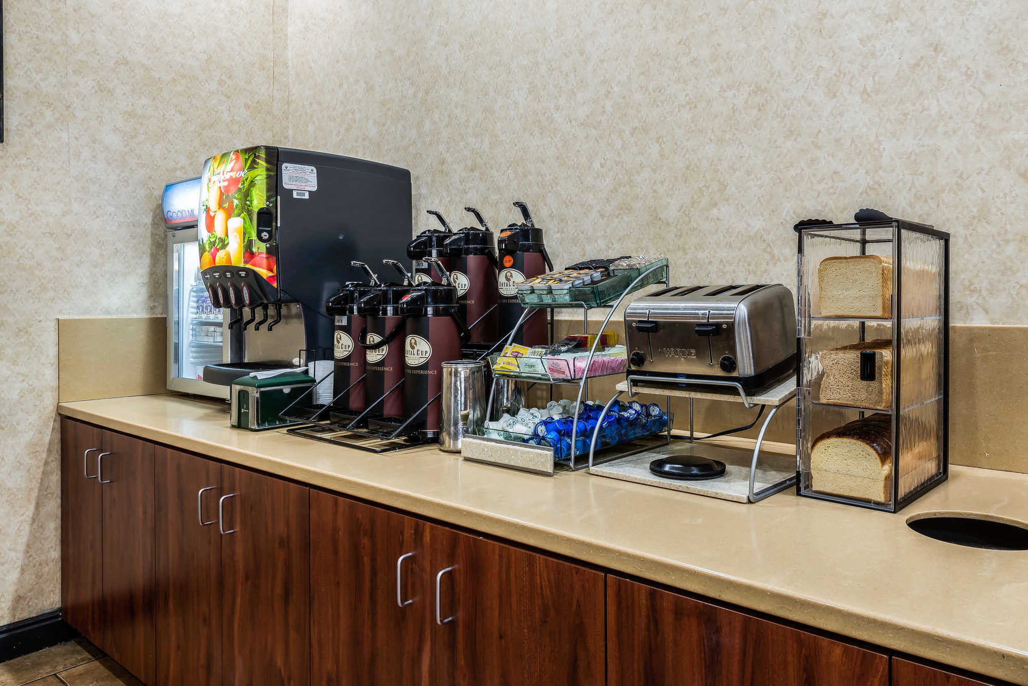 Quality Suites Central コロラドスプリングス 設備 写真