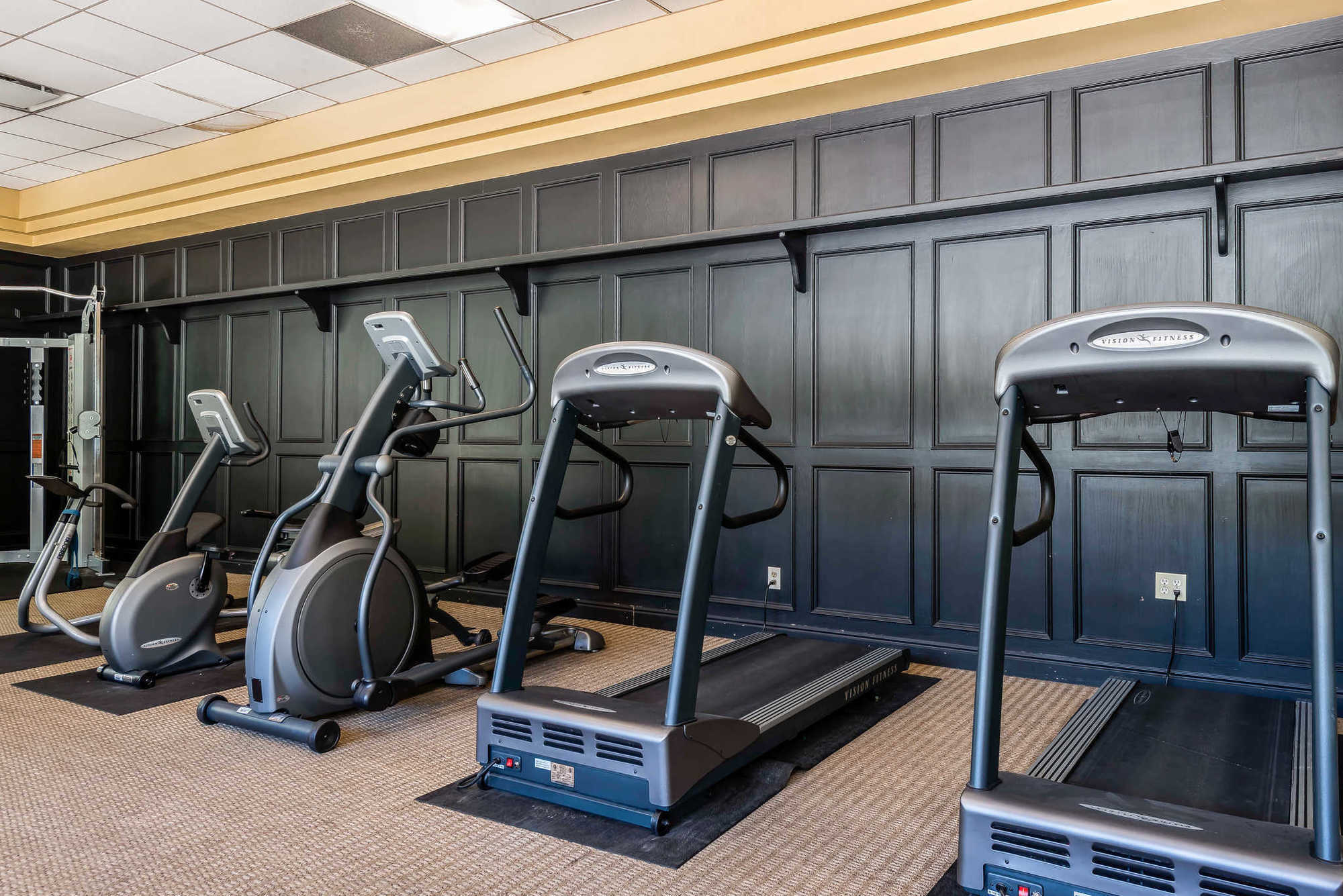 Quality Suites Central コロラドスプリングス 設備 写真