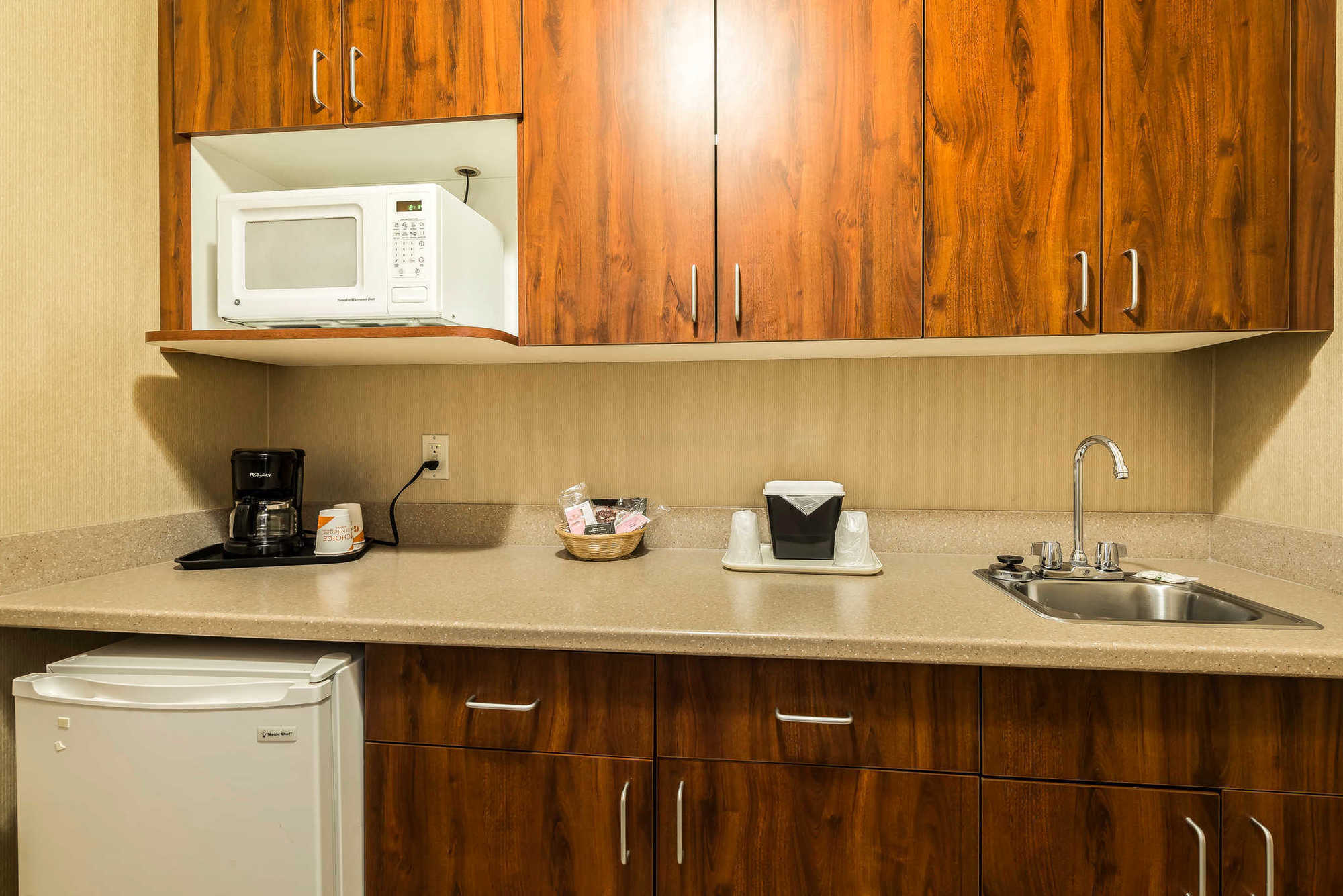 Quality Suites Central コロラドスプリングス 部屋 写真